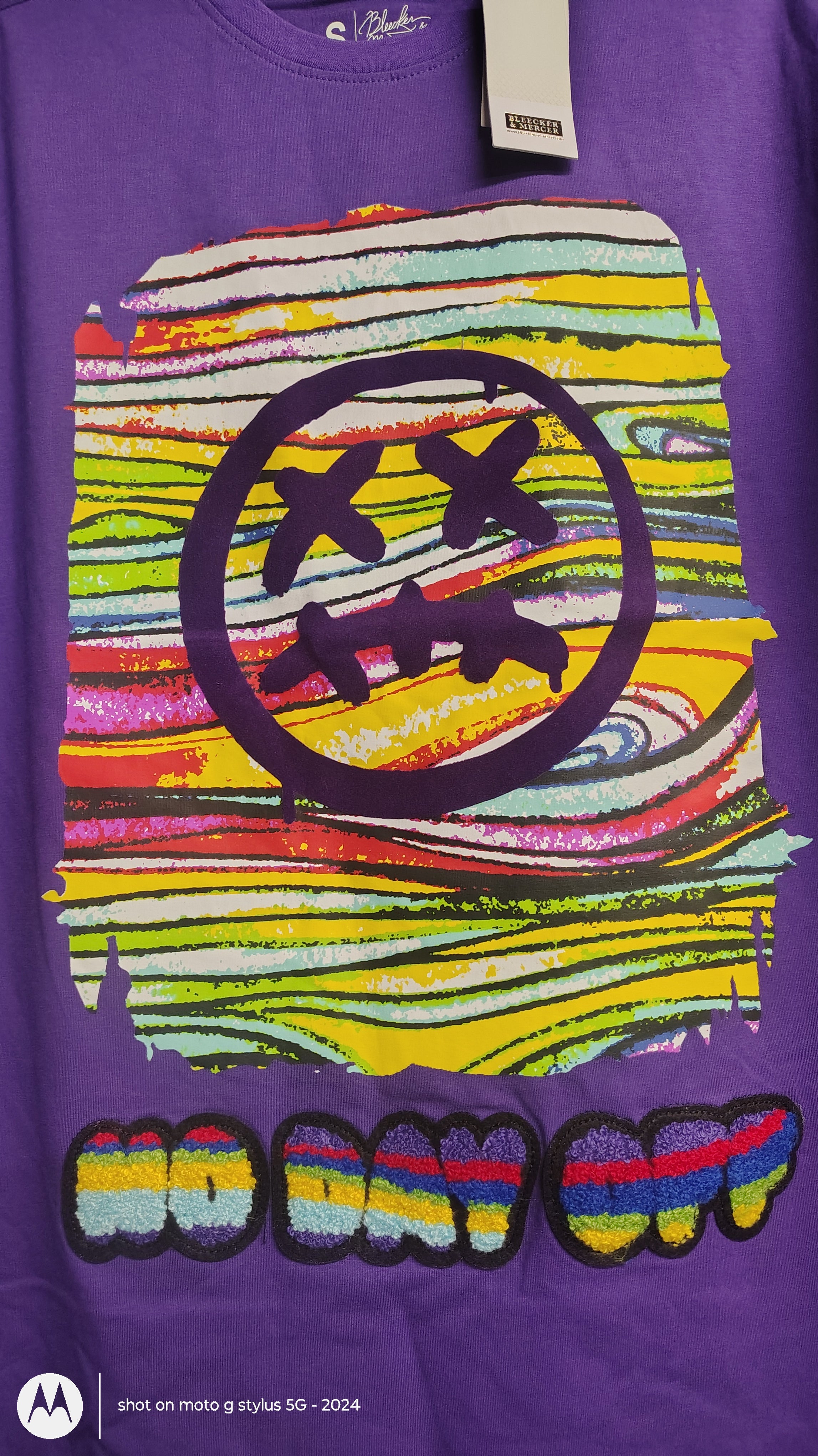Graphic no days off tee