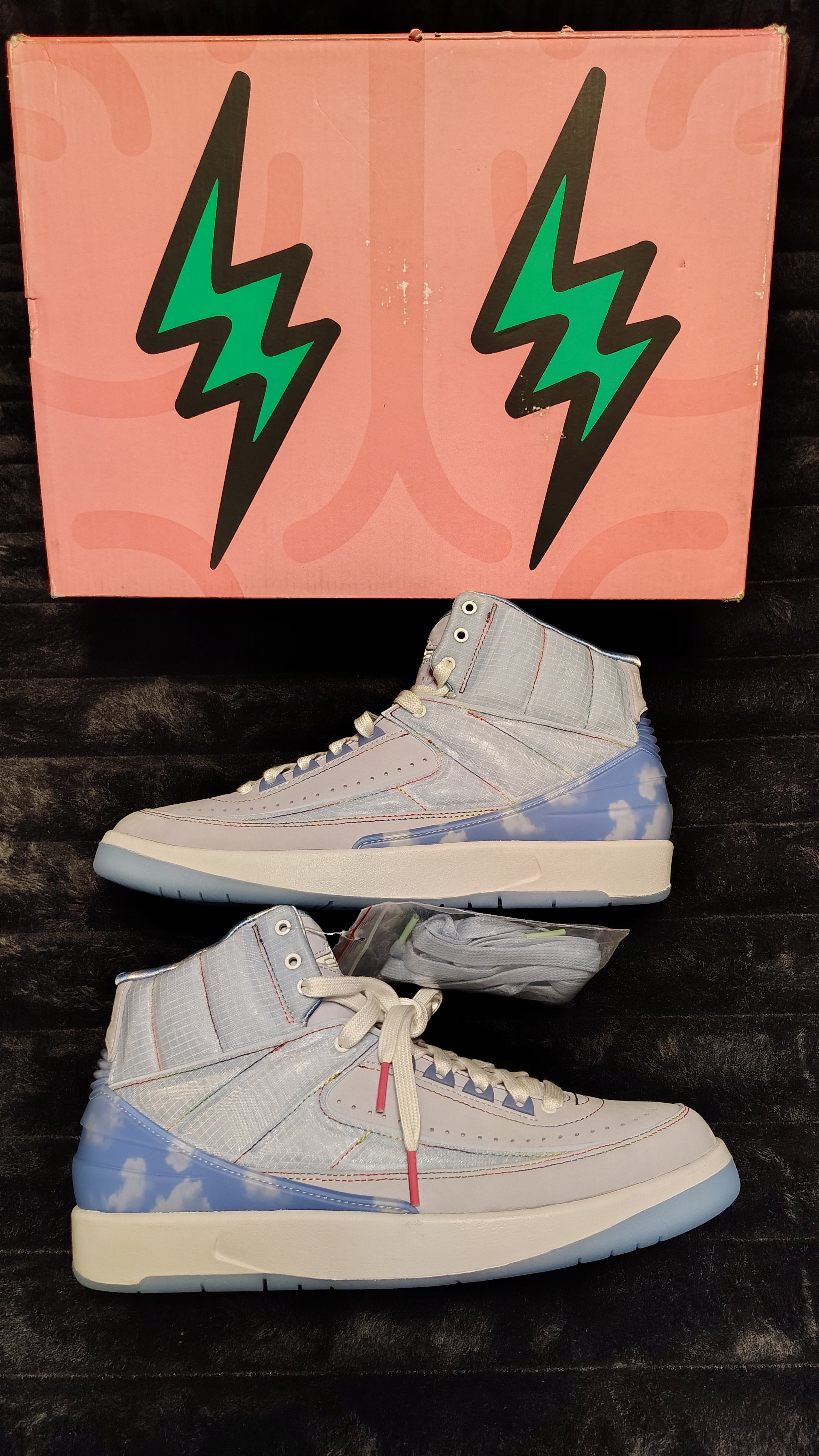 Jordan Retro 2 ( J.Balvin Exclusive)