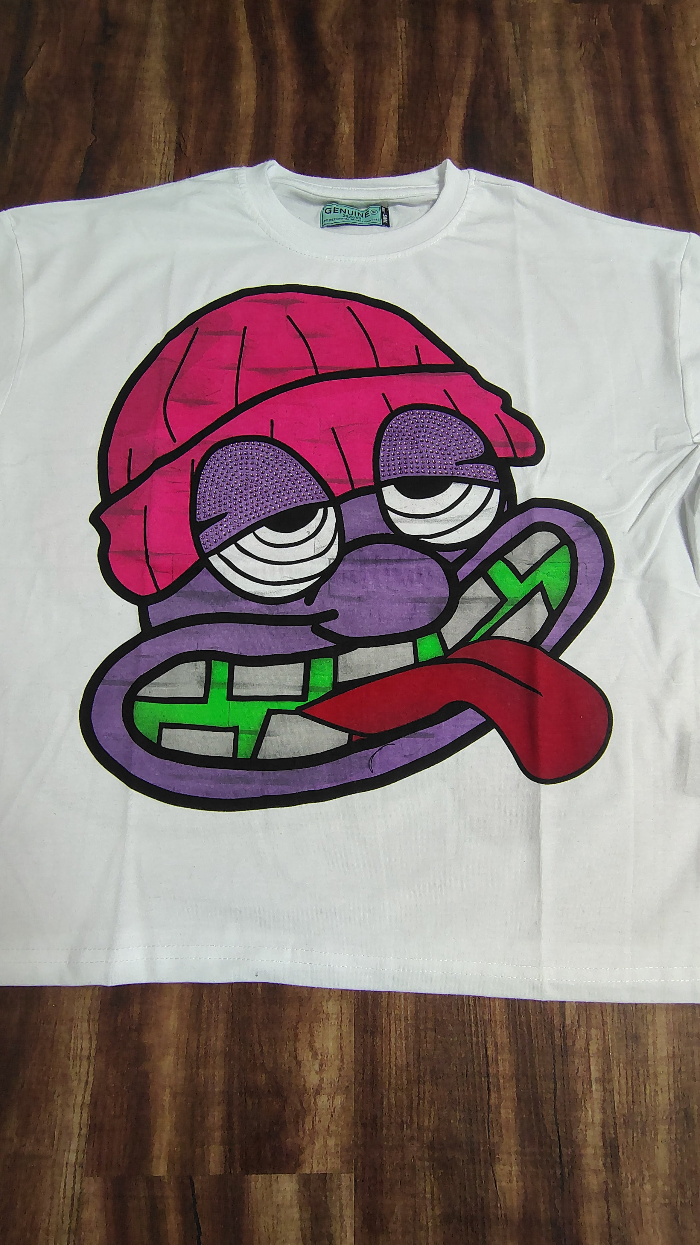 Men Crop faded graphic shirt