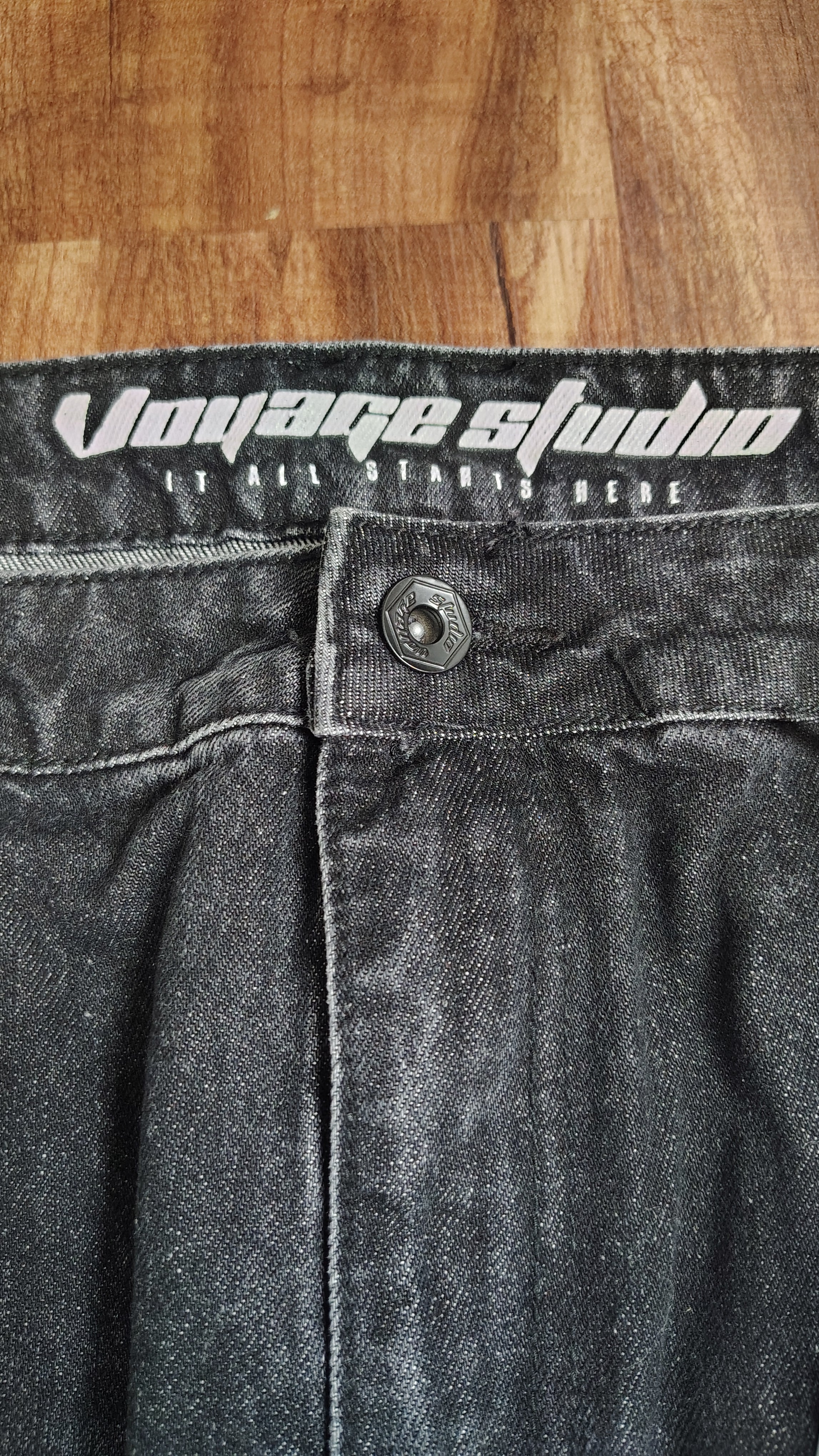 Men voyage studio jeans