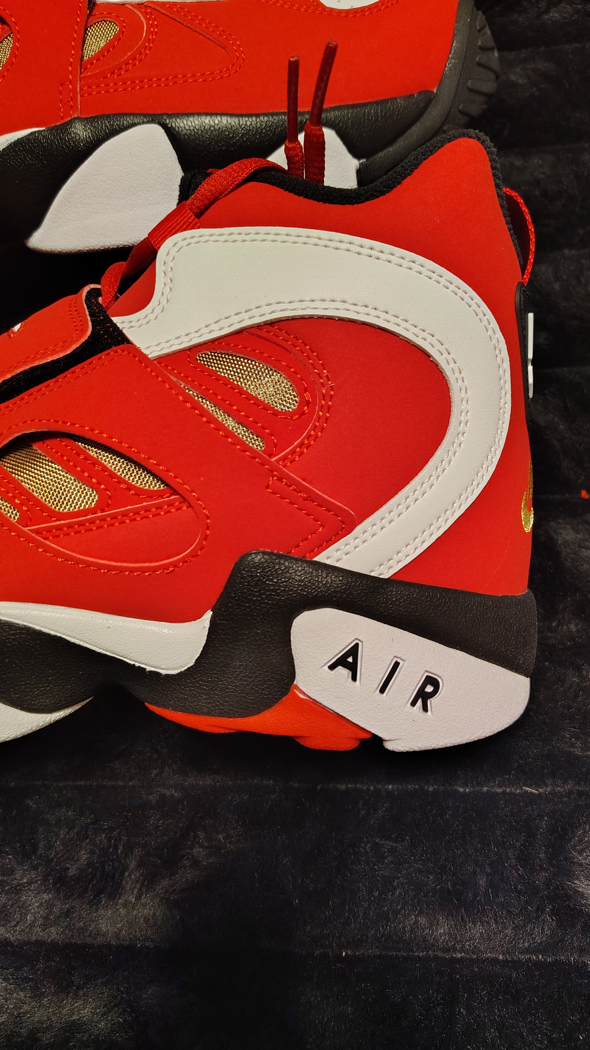 Nike deion dt fire red