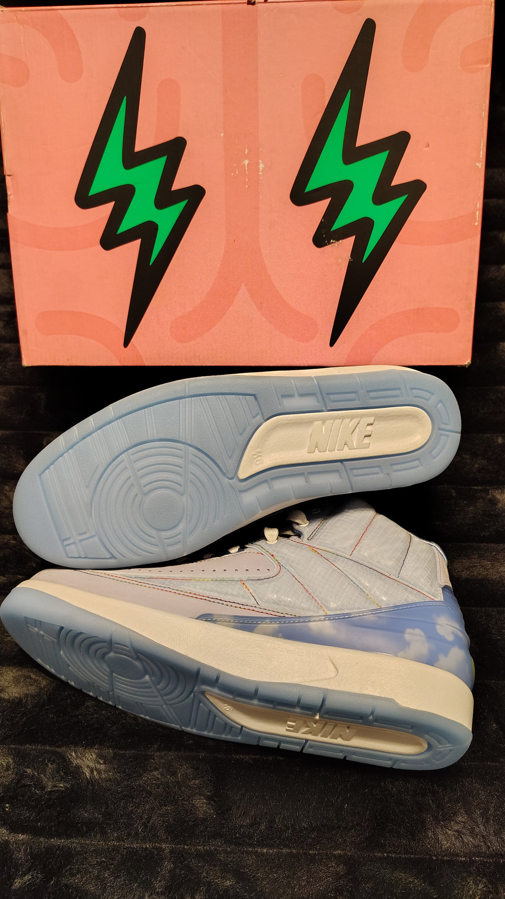 Jordan Retro 2 ( J.Balvin Exclusive)