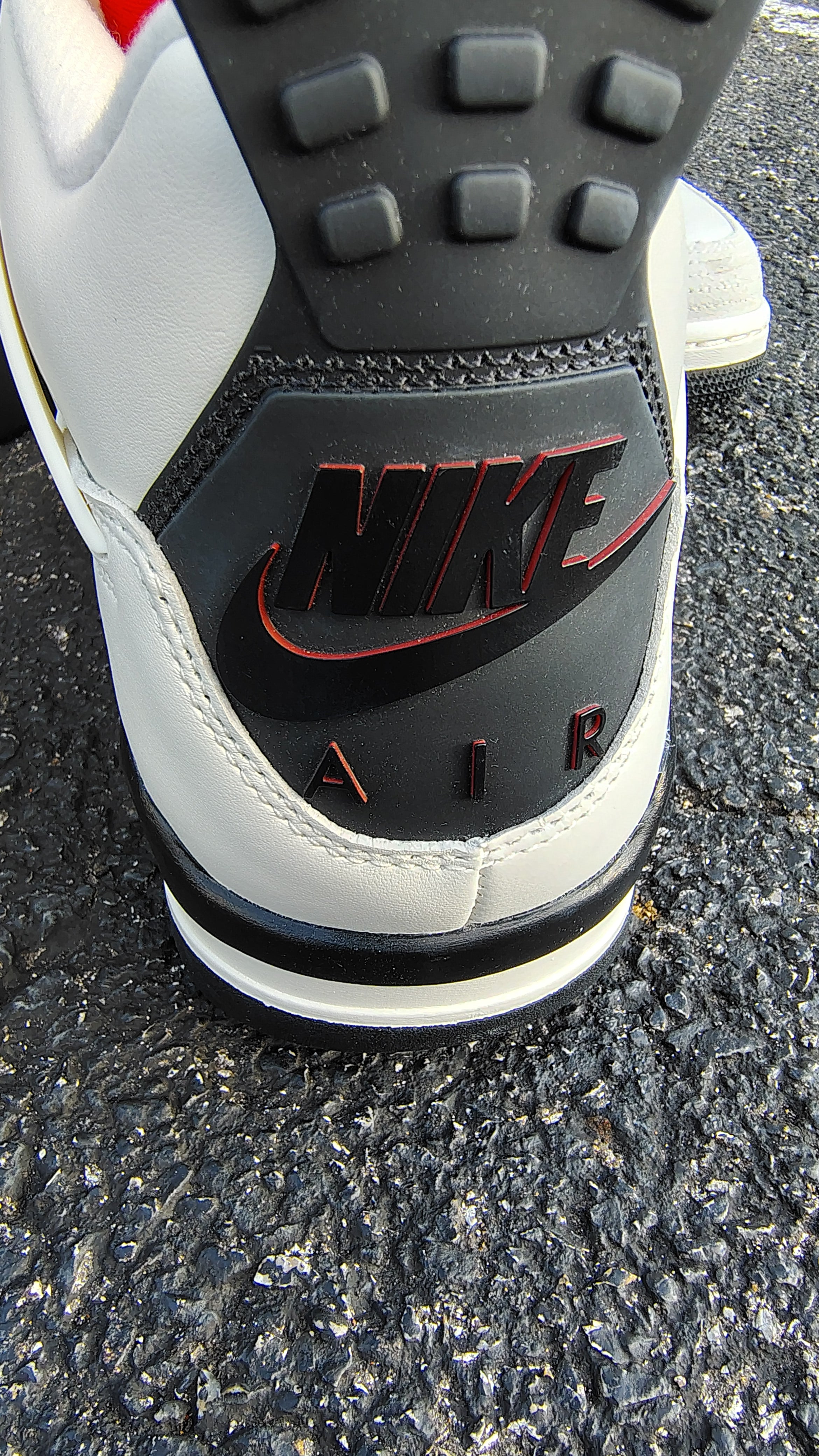 Jordan Retro 4 flight club