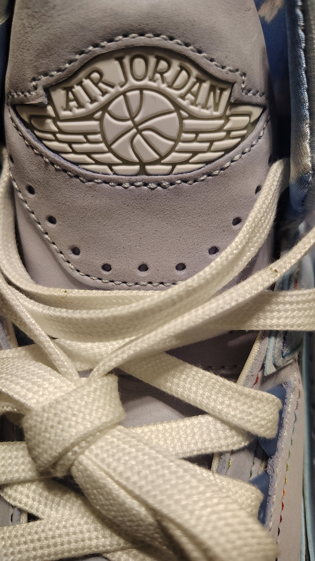 Jordan Retro 2 ( J.Balvin Exclusive)